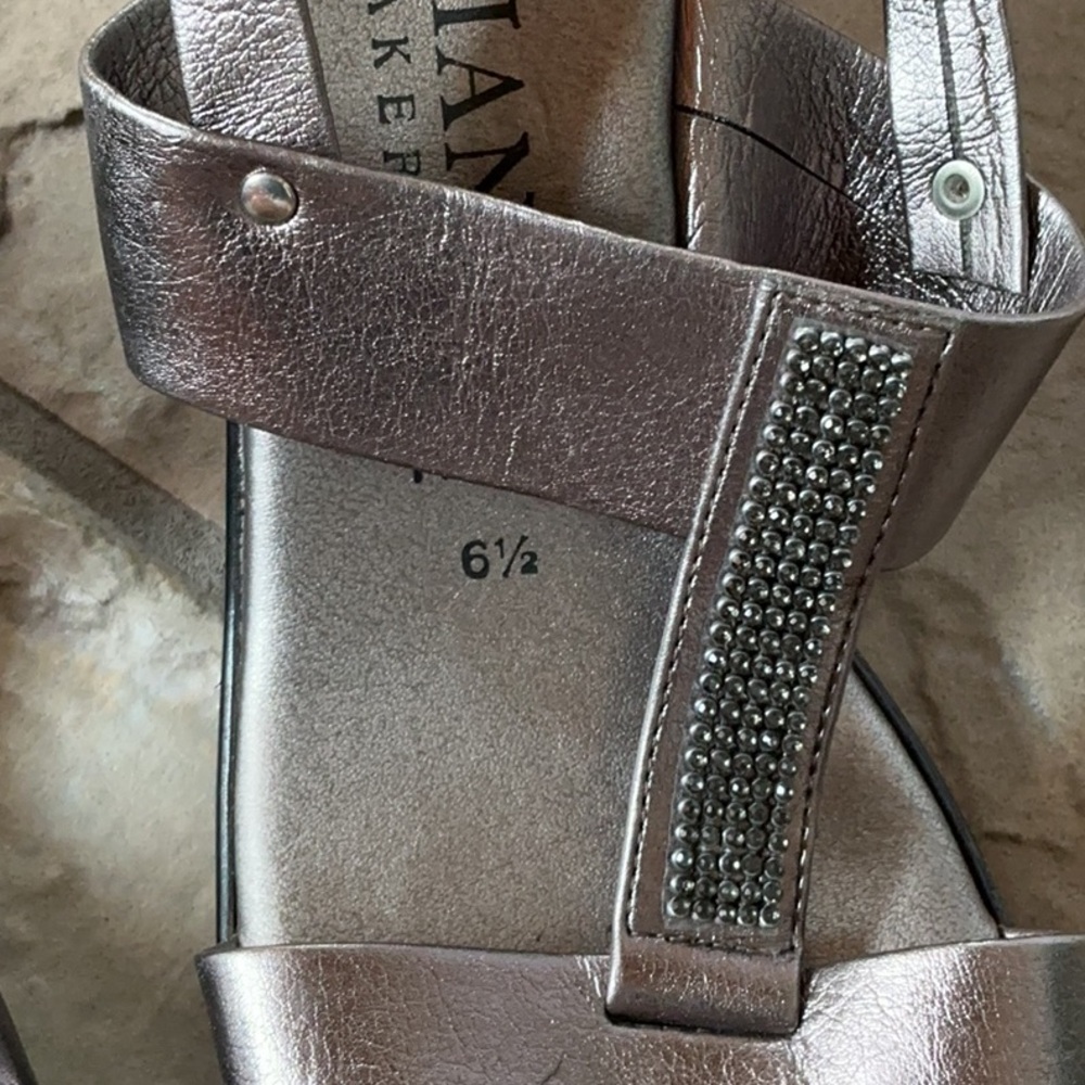 Italian Shoemakers Metallic Sandals with Black Accents - Picture 8 of 8